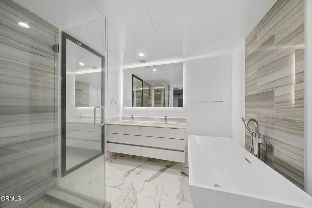 1345 Havenhurst Drive #16 Los Angeles, CA 90046