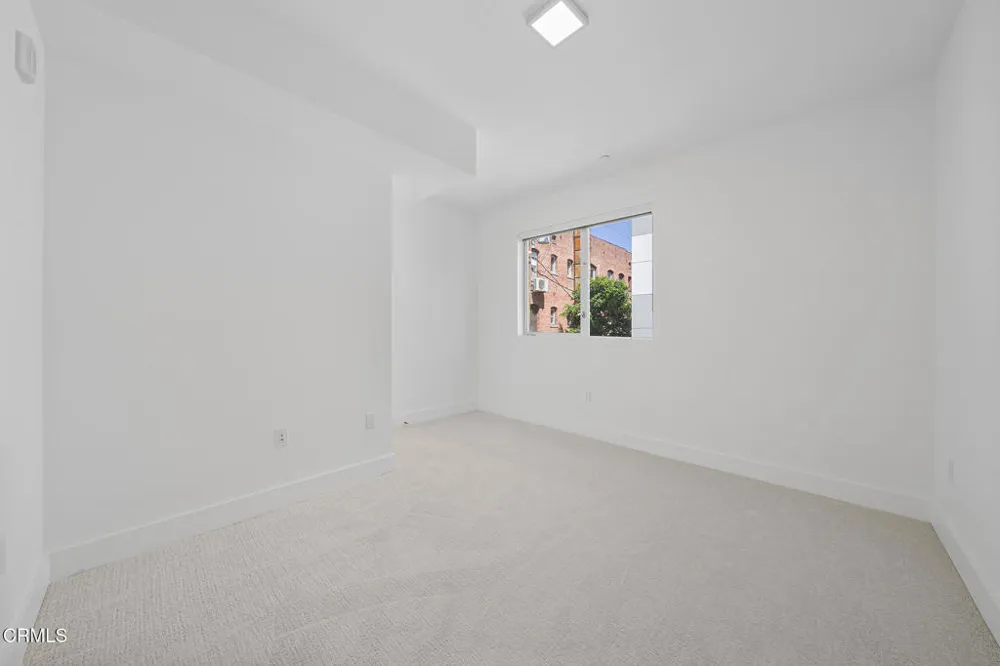1345 Havenhurst Drive #16 Los Angeles, CA 90046