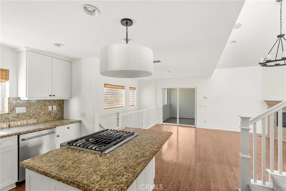 703 Poinsettia Avenue Corona del Mar, CA 92625