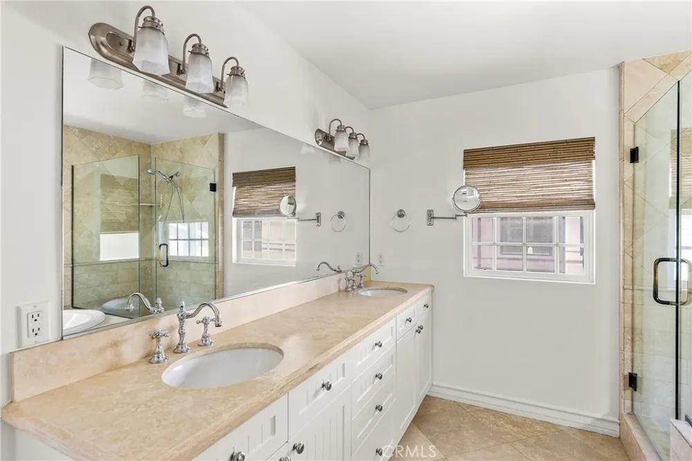 703 Poinsettia Avenue Corona del Mar, CA 92625
