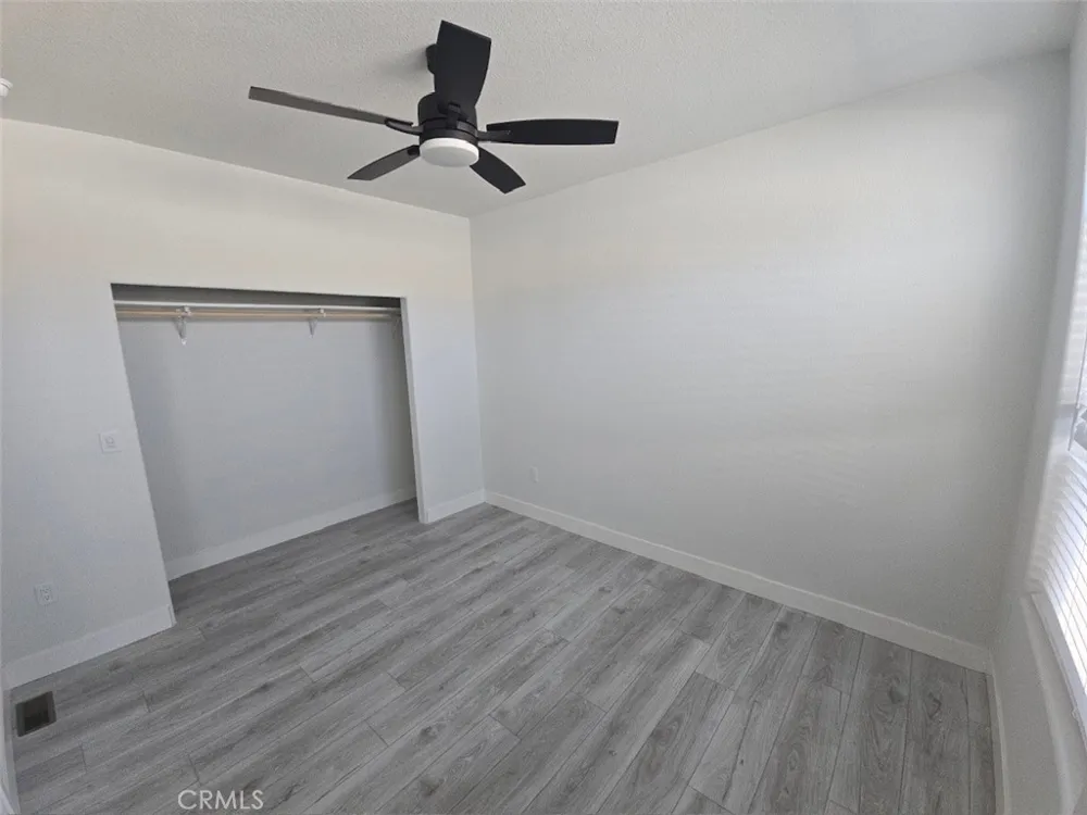 21500 Lassen #450 Chatsworth, CA 91311