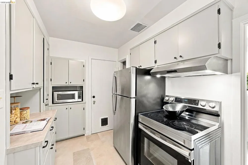 201 Beverly Ave San Leandro, CA 94577