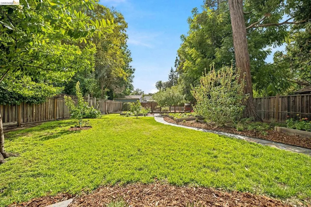 201 Beverly Ave San Leandro, CA 94577