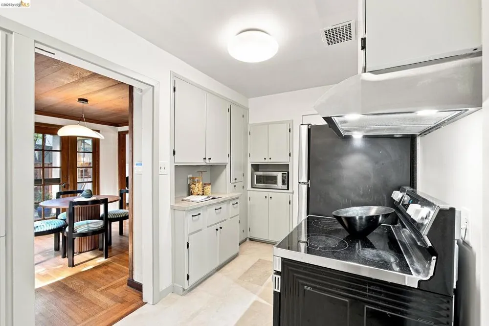 201 Beverly Ave San Leandro, CA 94577