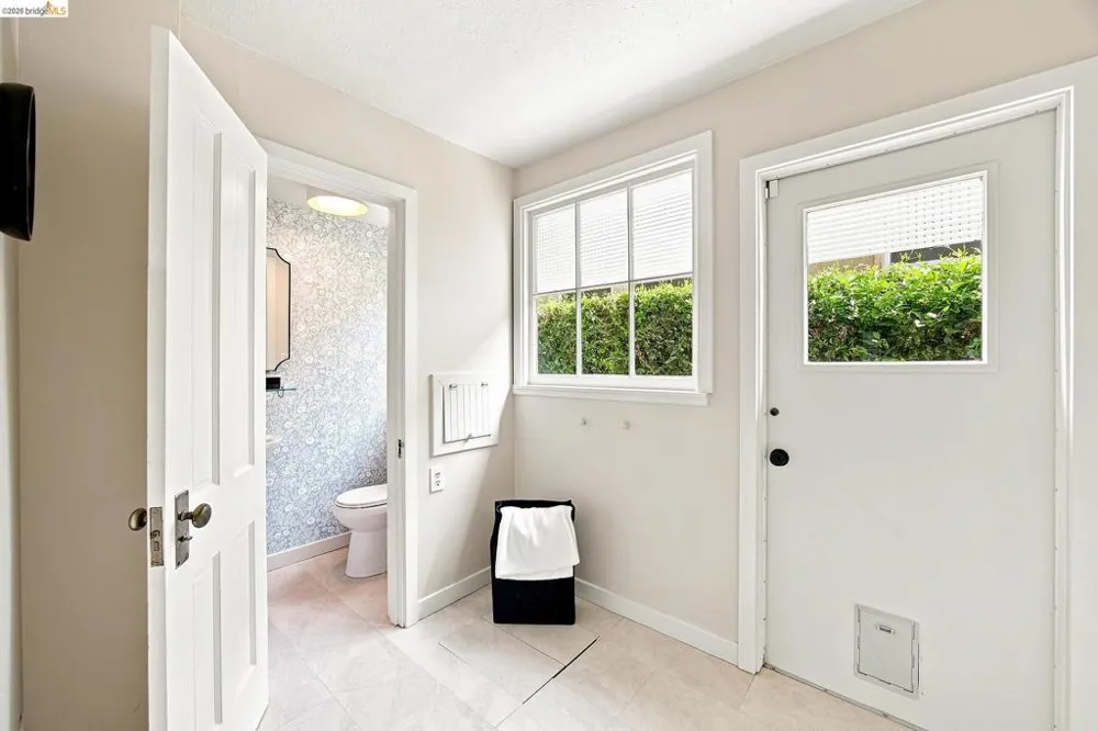 201 Beverly Ave San Leandro, CA 94577