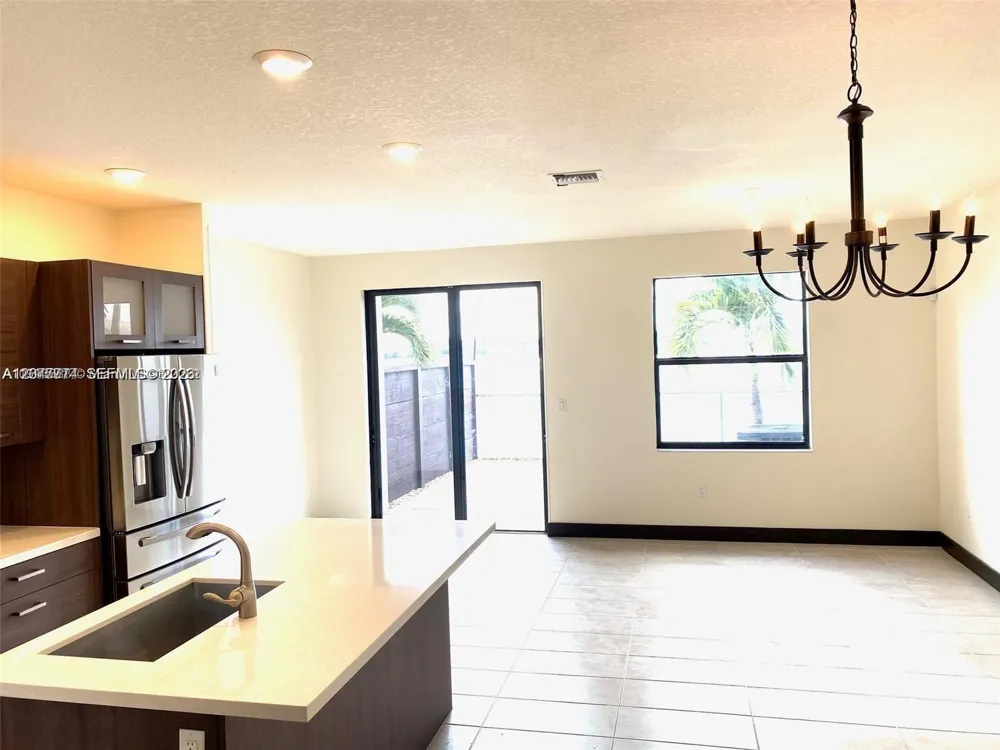 9116 NW 158th St Miami Lakes, FL 33018