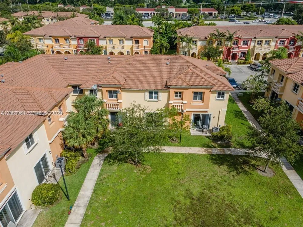 8922 SW 18th St Miramar, FL 33025