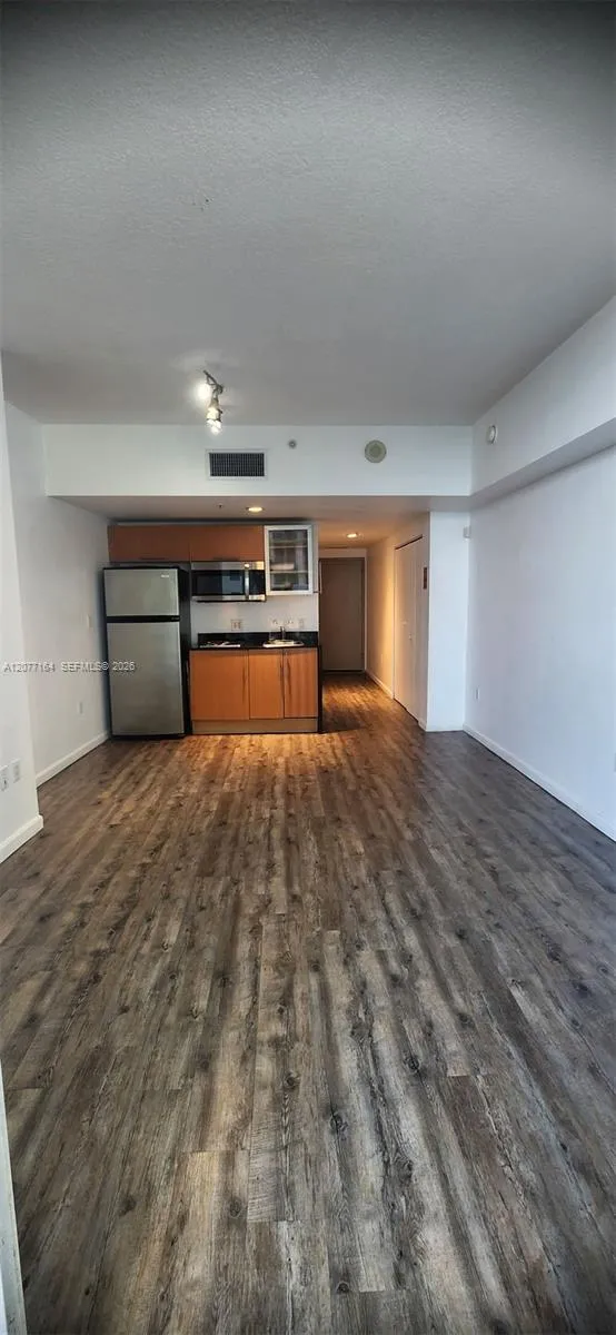 1750 Bayshore Dr #1203 Miami, FL 33132