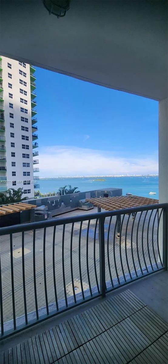 1750 Bayshore Dr #1203 Miami, FL 33132