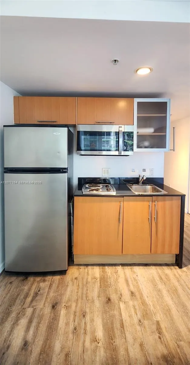 1750 Bayshore Dr #1203 Miami, FL 33132