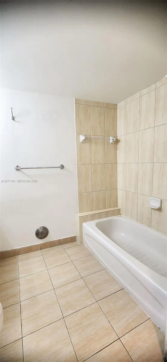 1750 Bayshore Dr #1203 Miami, FL 33132