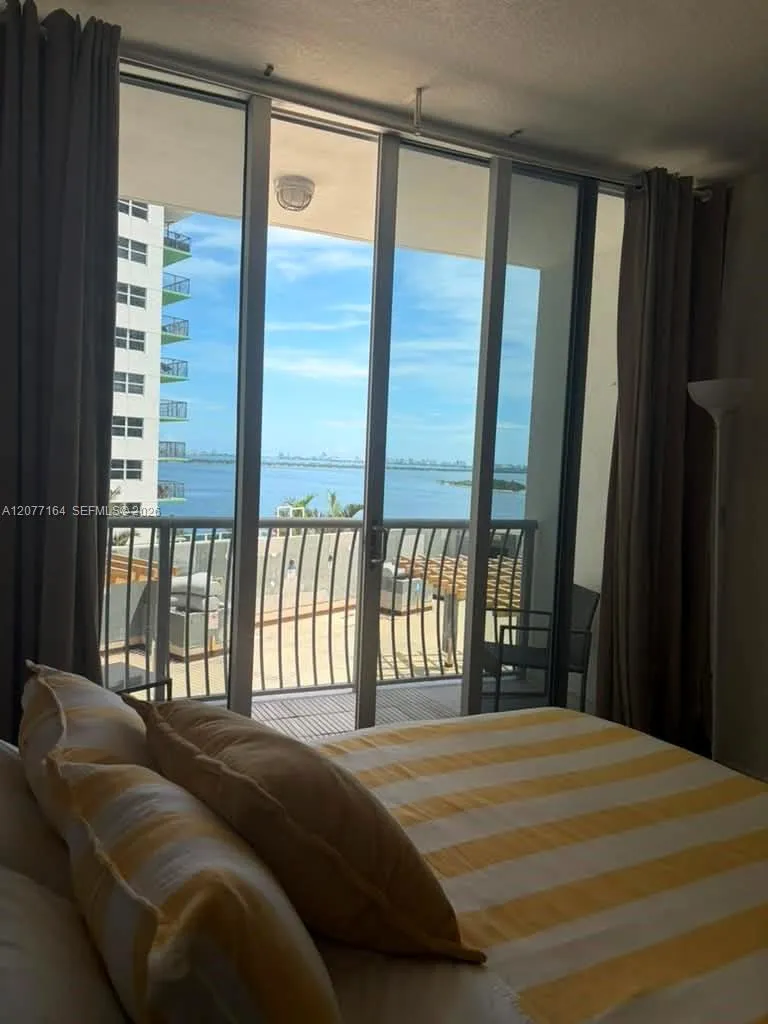 1750 Bayshore Dr #1203 Miami, FL 33132