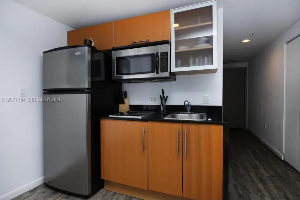 1750 Bayshore Dr #1203 Miami, FL 33132