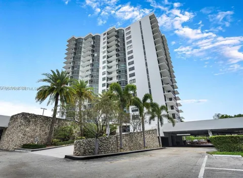 3375 Country Club Dr #607