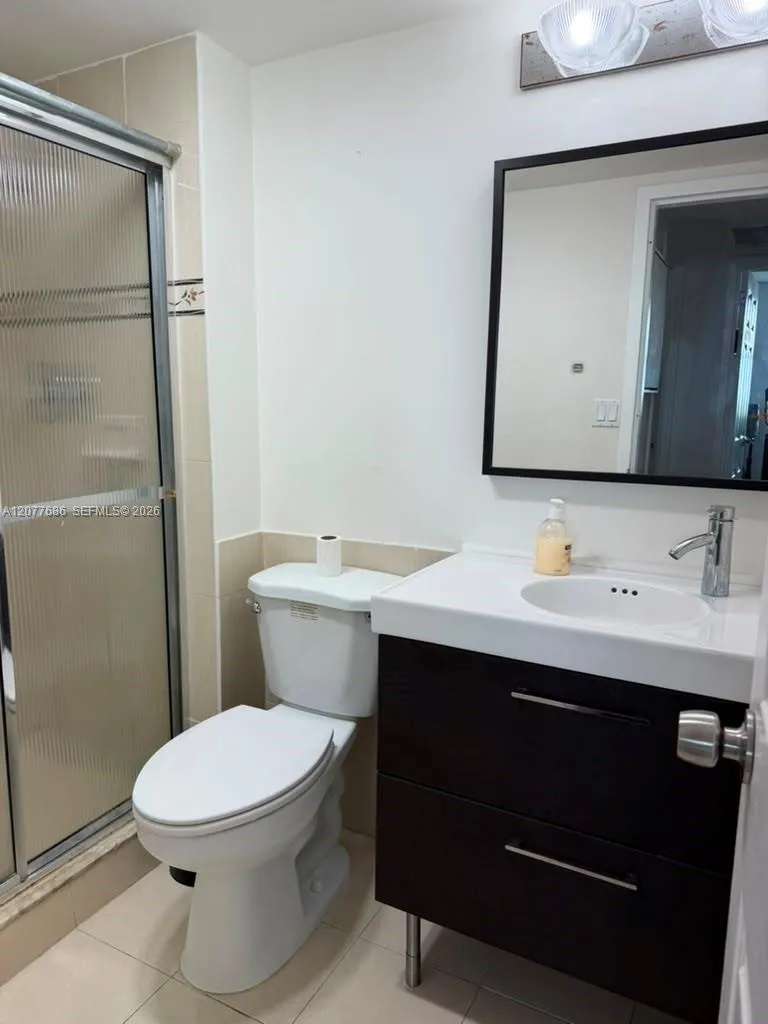 3375 Country Club Dr #607 Aventura, FL 33180