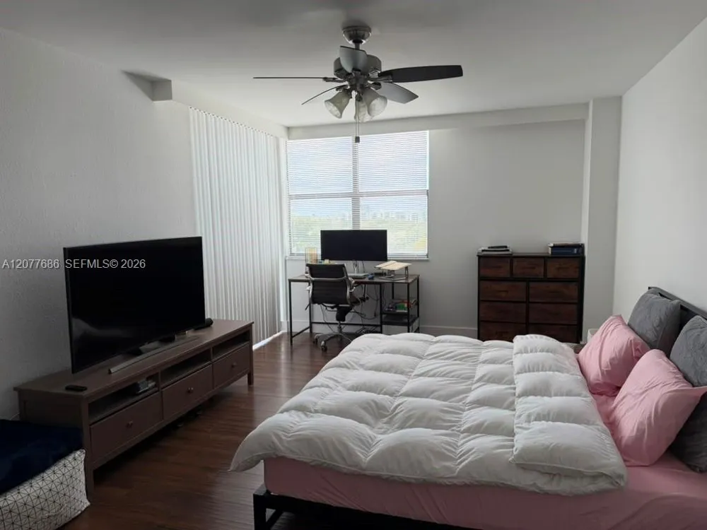 3375 Country Club Dr #607 Aventura, FL 33180