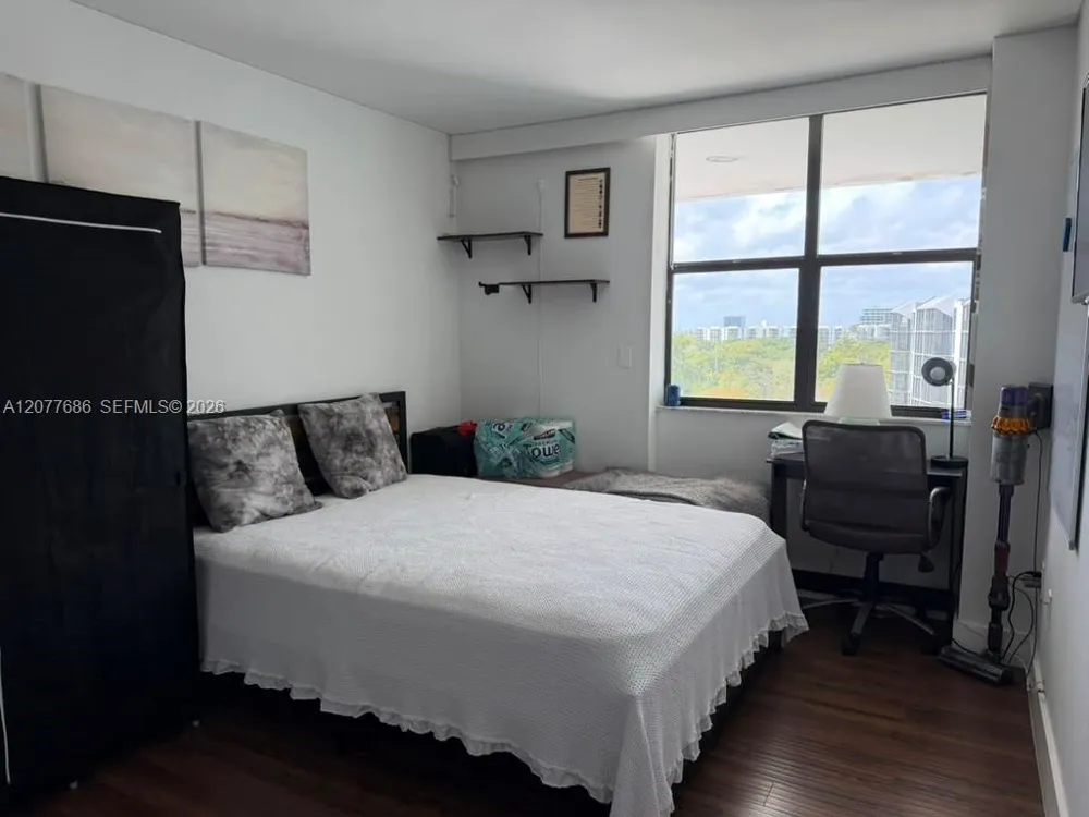 3375 Country Club Dr #607 Aventura, FL 33180