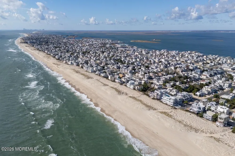 206 E 20th Street Long Beach, NJ 08008