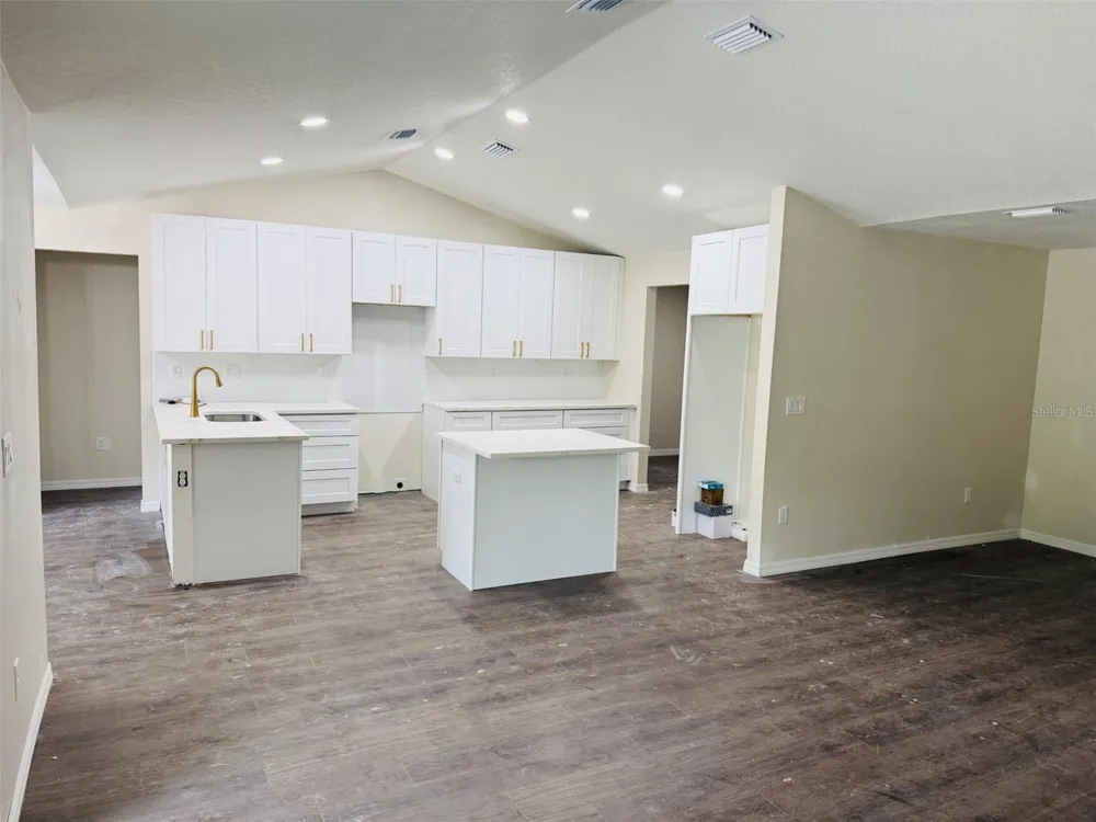 13475 CANYON SWALLOW ROAD Weeki Wachee, FL 34614