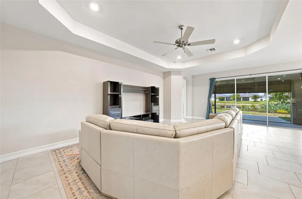 719 HEATHER LAKE AVENUE Cape Coral, FL 33993
