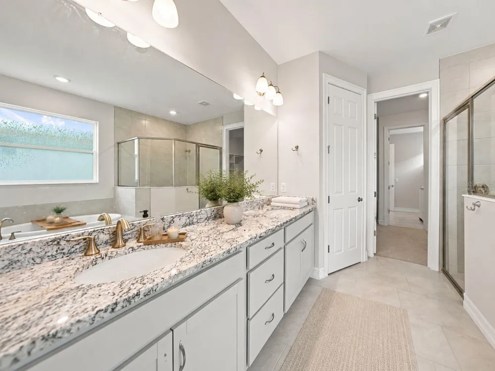 719 HEATHER LAKE AVENUE Cape Coral, FL 33993