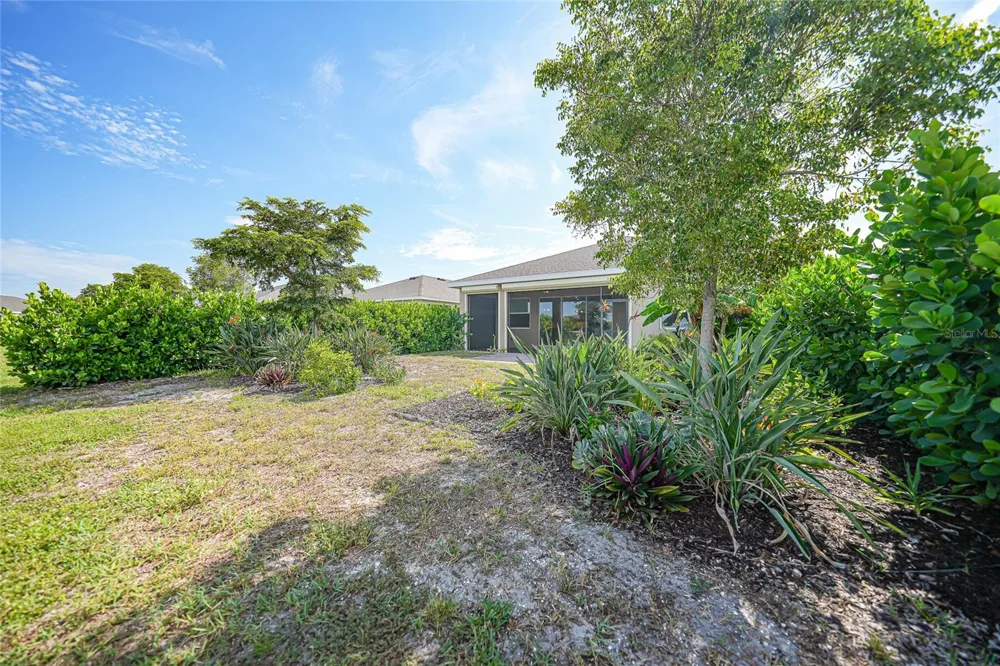 719 HEATHER LAKE AVENUE Cape Coral, FL 33993