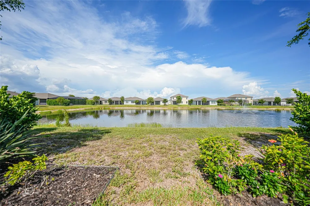 719 HEATHER LAKE AVENUE Cape Coral, FL 33993