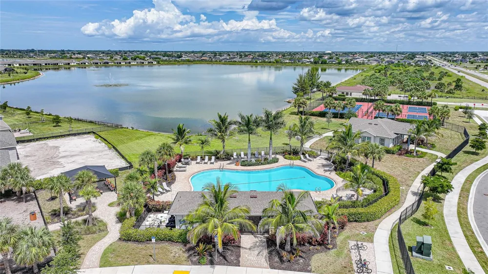 719 HEATHER LAKE AVENUE Cape Coral, FL 33993