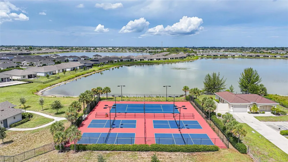 719 HEATHER LAKE AVENUE Cape Coral, FL 33993