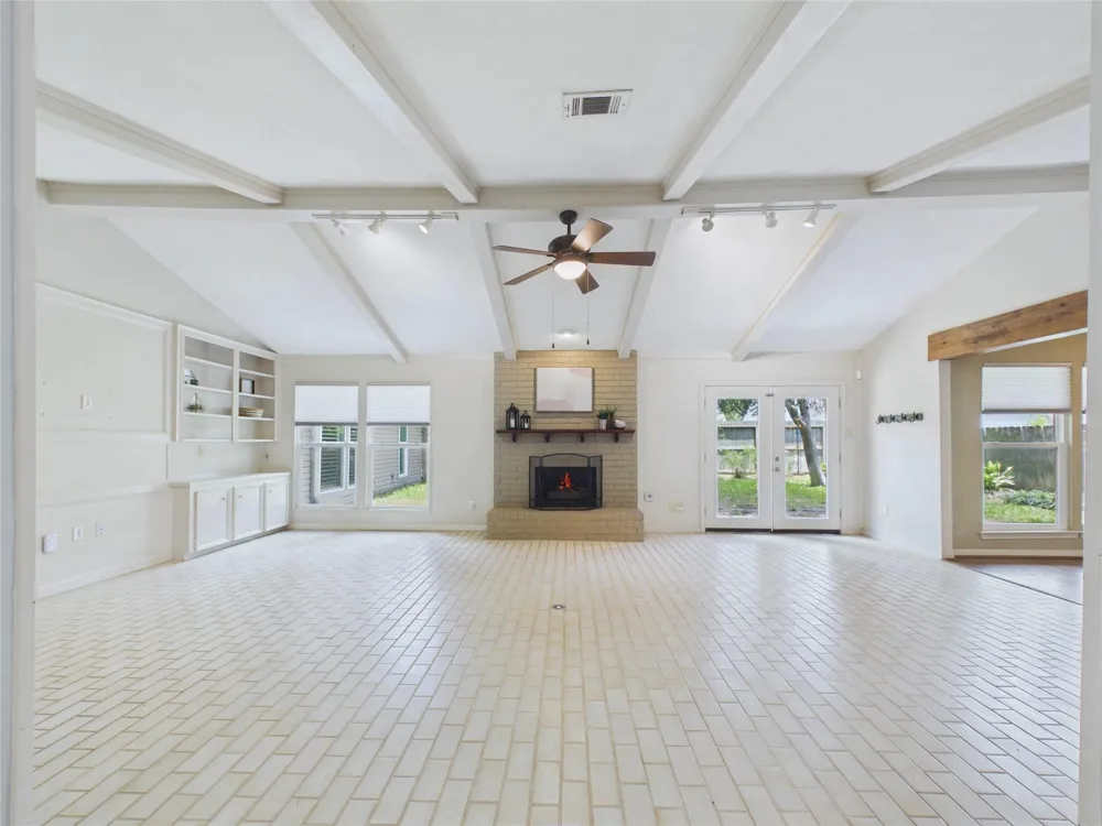 1010 Baronridge Drive Seabrook, TX 77586