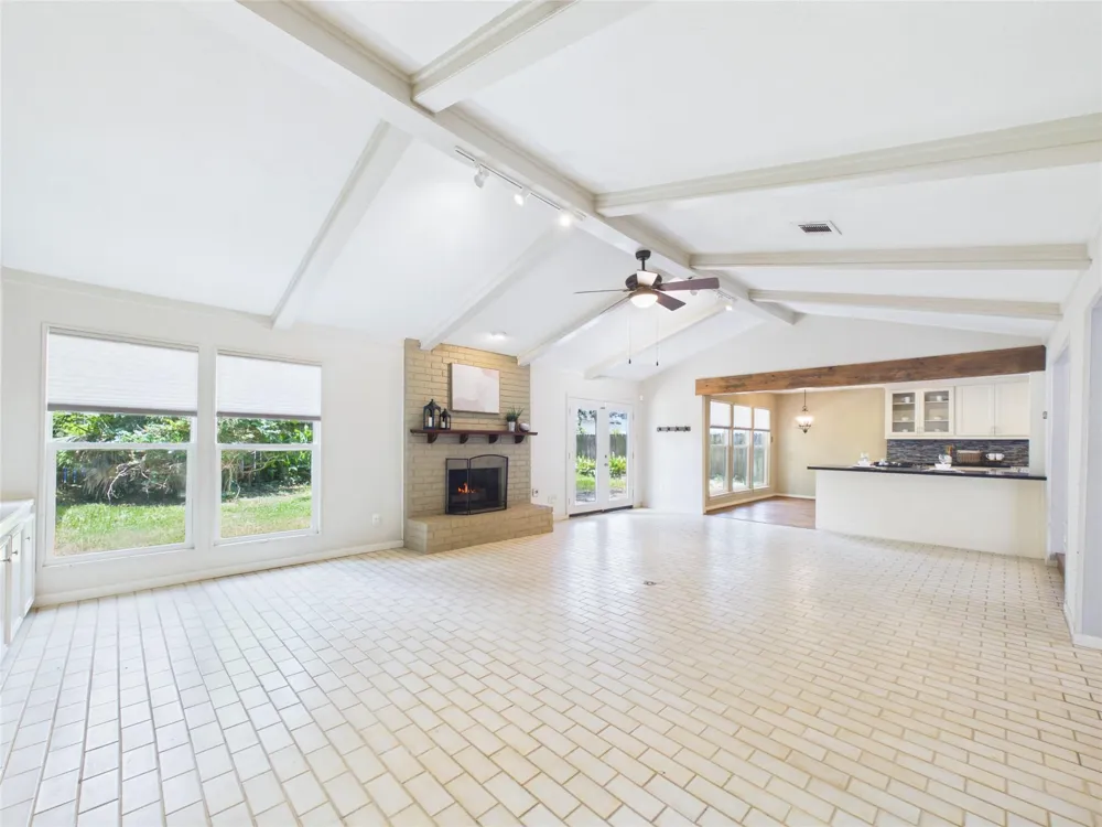 1010 Baronridge Drive Seabrook, TX 77586