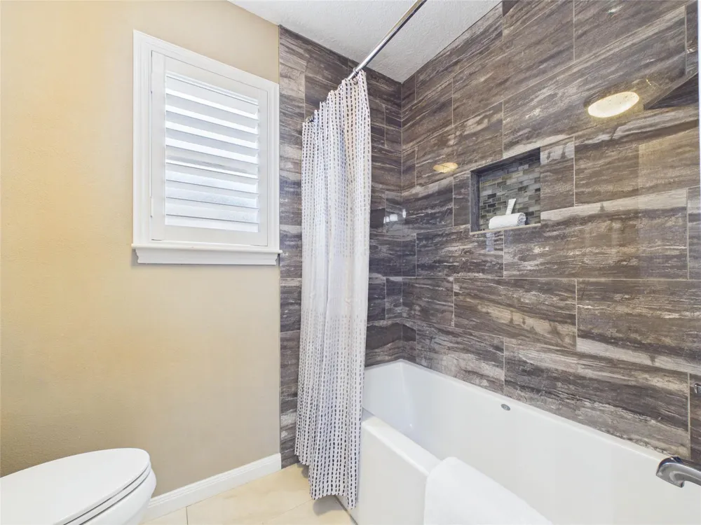 1010 Baronridge Drive Seabrook, TX 77586