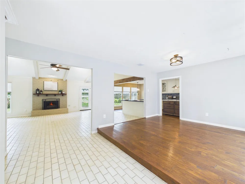 1010 Baronridge Drive Seabrook, TX 77586