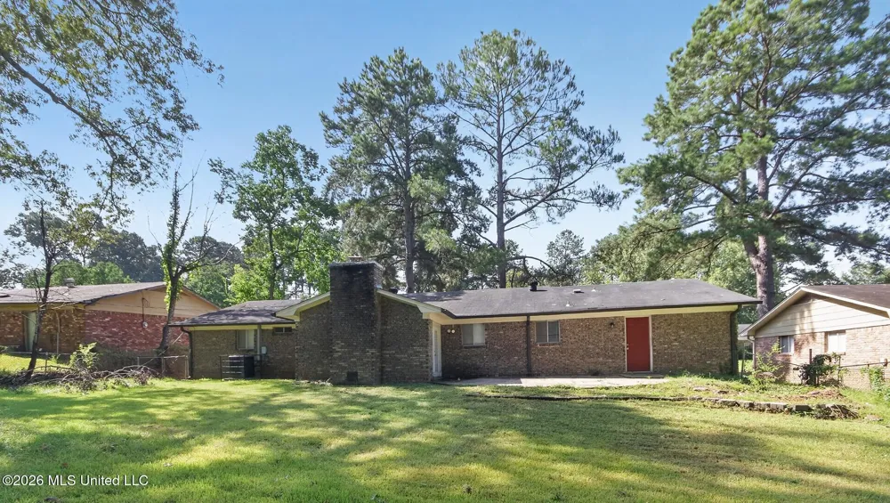 1217 Pineview Drive Clinton, MS 39056