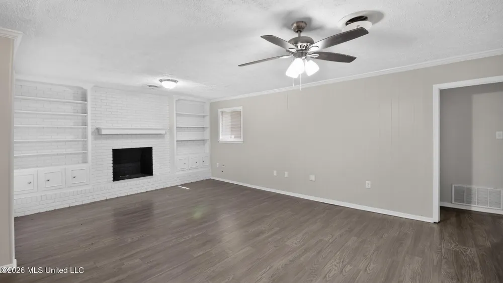 1217 Pineview Drive Clinton, MS 39056