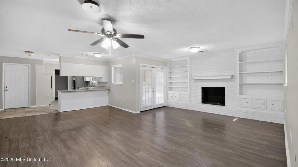 1217 Pineview Drive Clinton, MS 39056