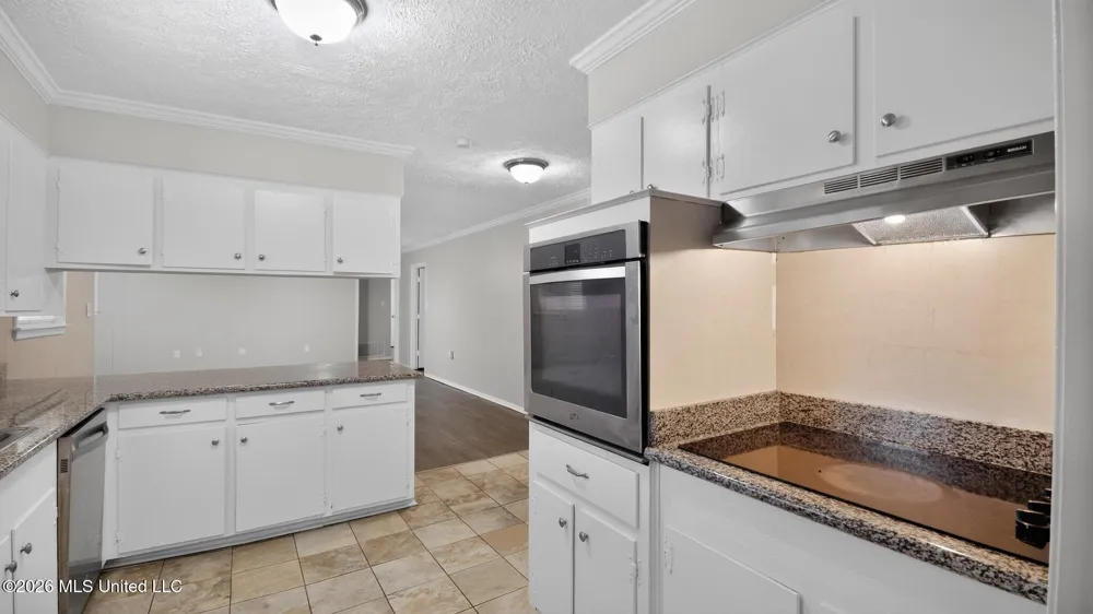 1217 Pineview Drive Clinton, MS 39056