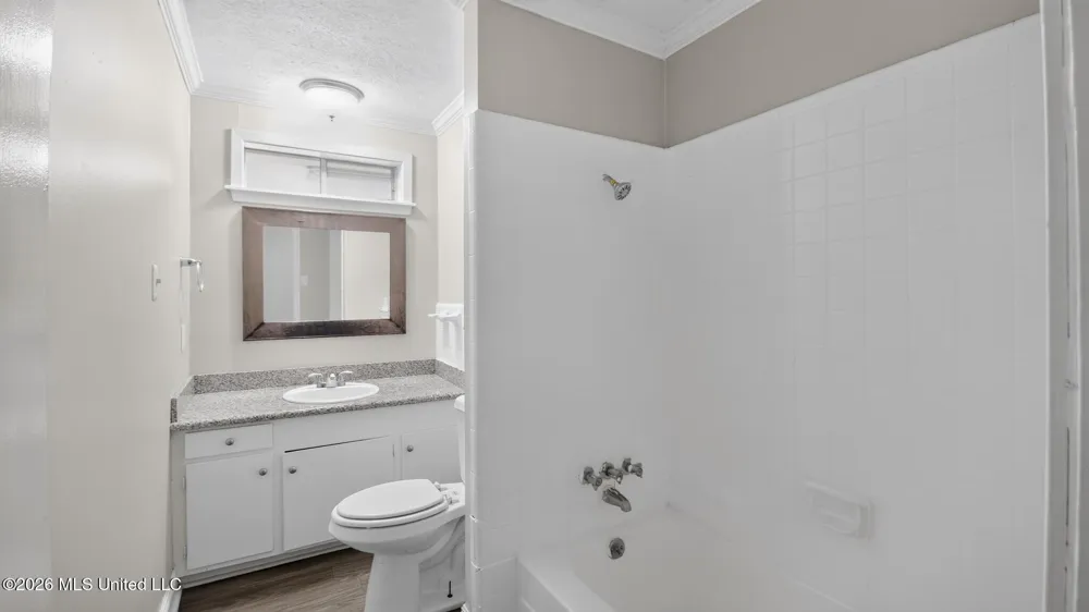 1217 Pineview Drive Clinton, MS 39056