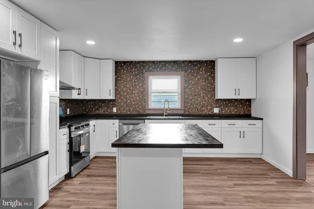 625 E MAIN STREET Hegins, PA 17938