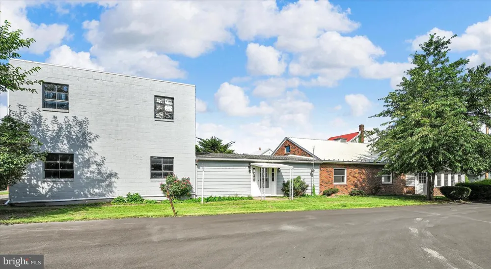 625 E MAIN STREET Hegins, PA 17938