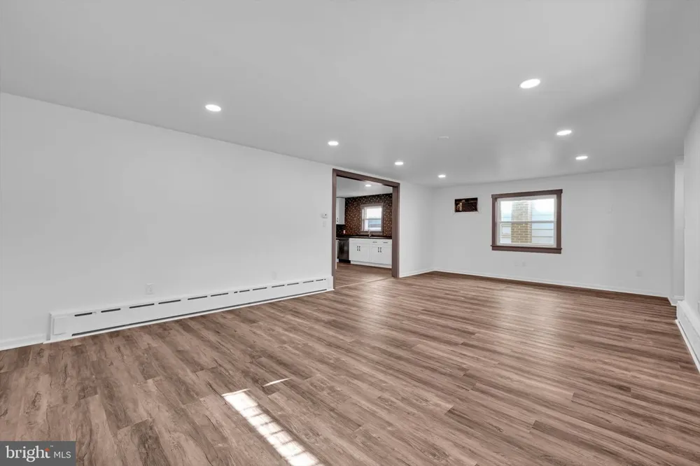 625 E MAIN STREET Hegins, PA 17938