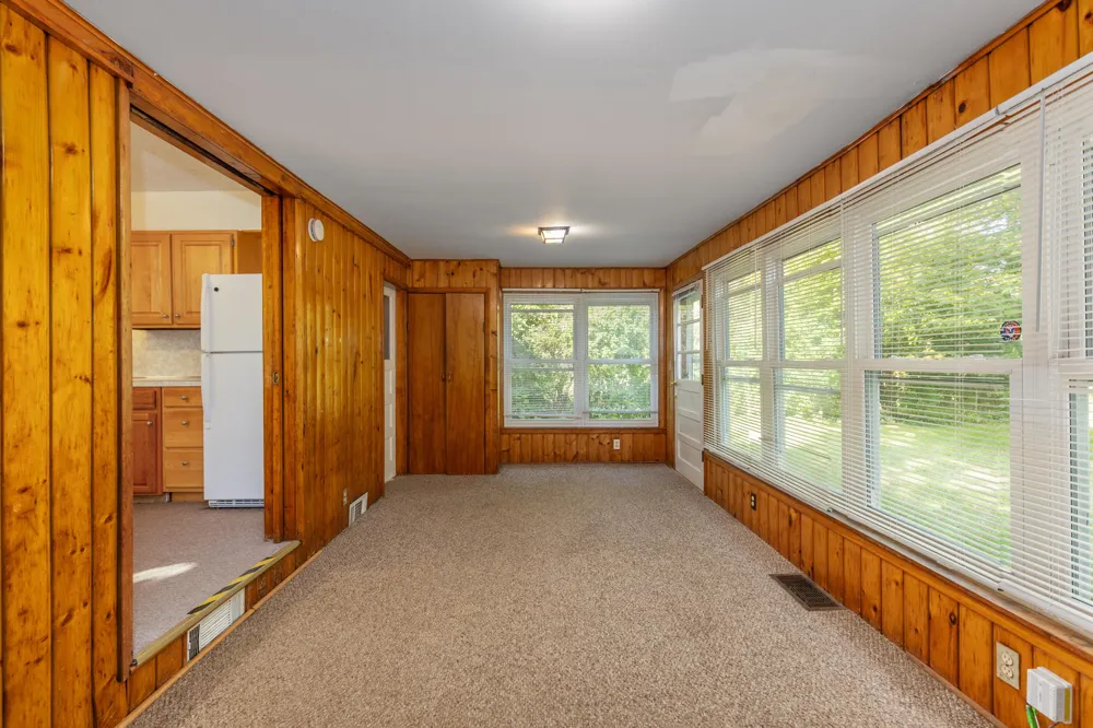 415 Hunt Street SE Lowell, MI 49331