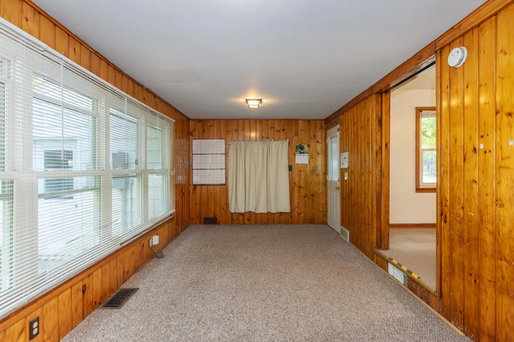 415 Hunt Street SE Lowell, MI 49331