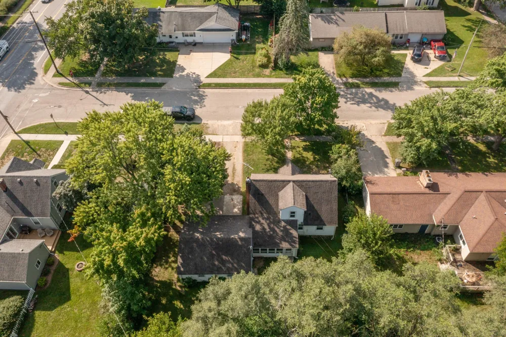 415 Hunt Street SE Lowell, MI 49331
