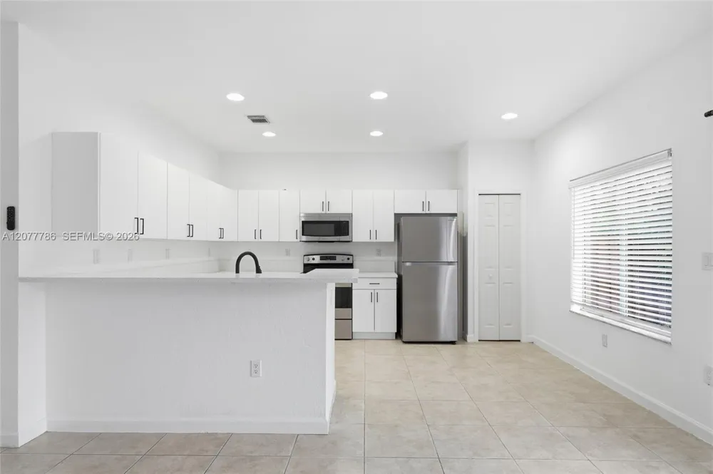 22505 SW 94th Pl Cutler Bay, FL 33190