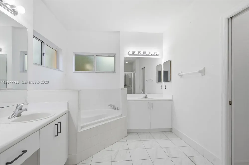 22505 SW 94th Pl Cutler Bay, FL 33190