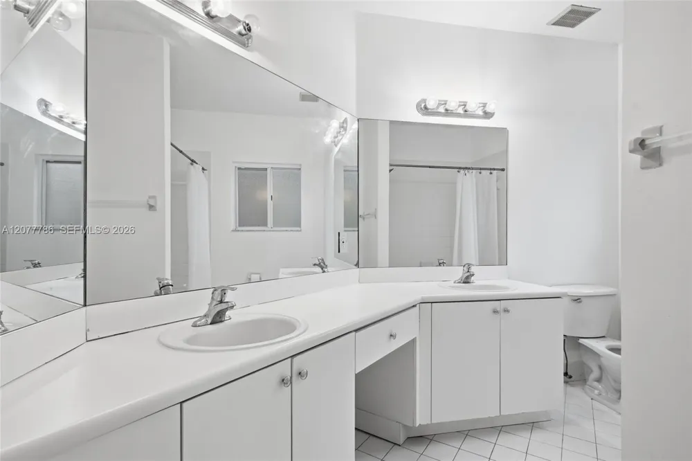 22505 SW 94th Pl Cutler Bay, FL 33190