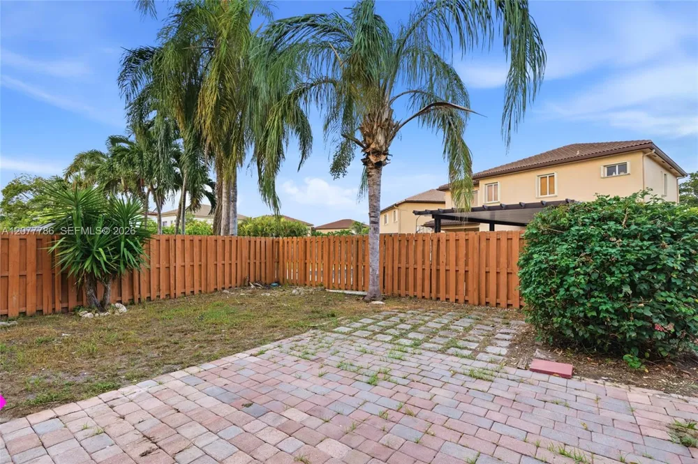 22505 SW 94th Pl Cutler Bay, FL 33190