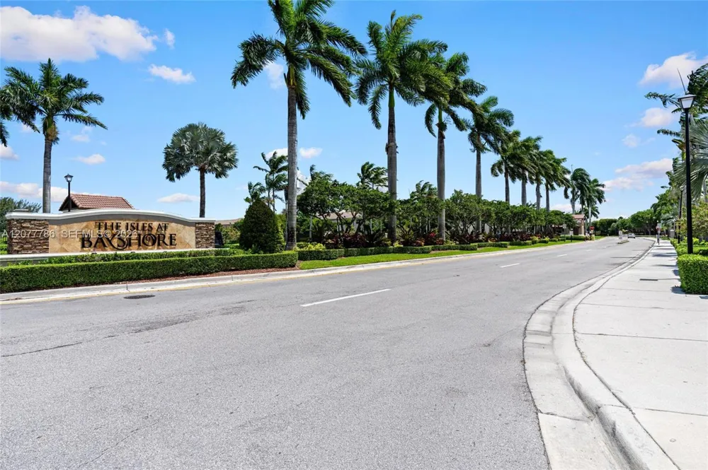 22505 SW 94th Pl Cutler Bay, FL 33190