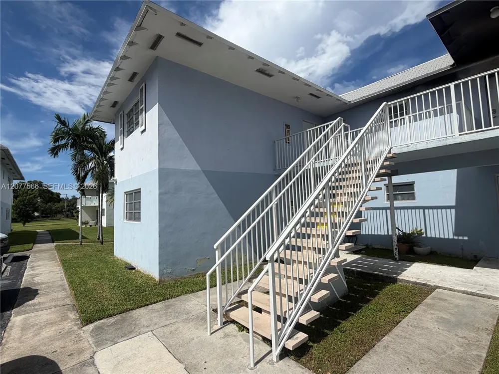 7590 SW 82nd St #F221 Miami, FL 33143